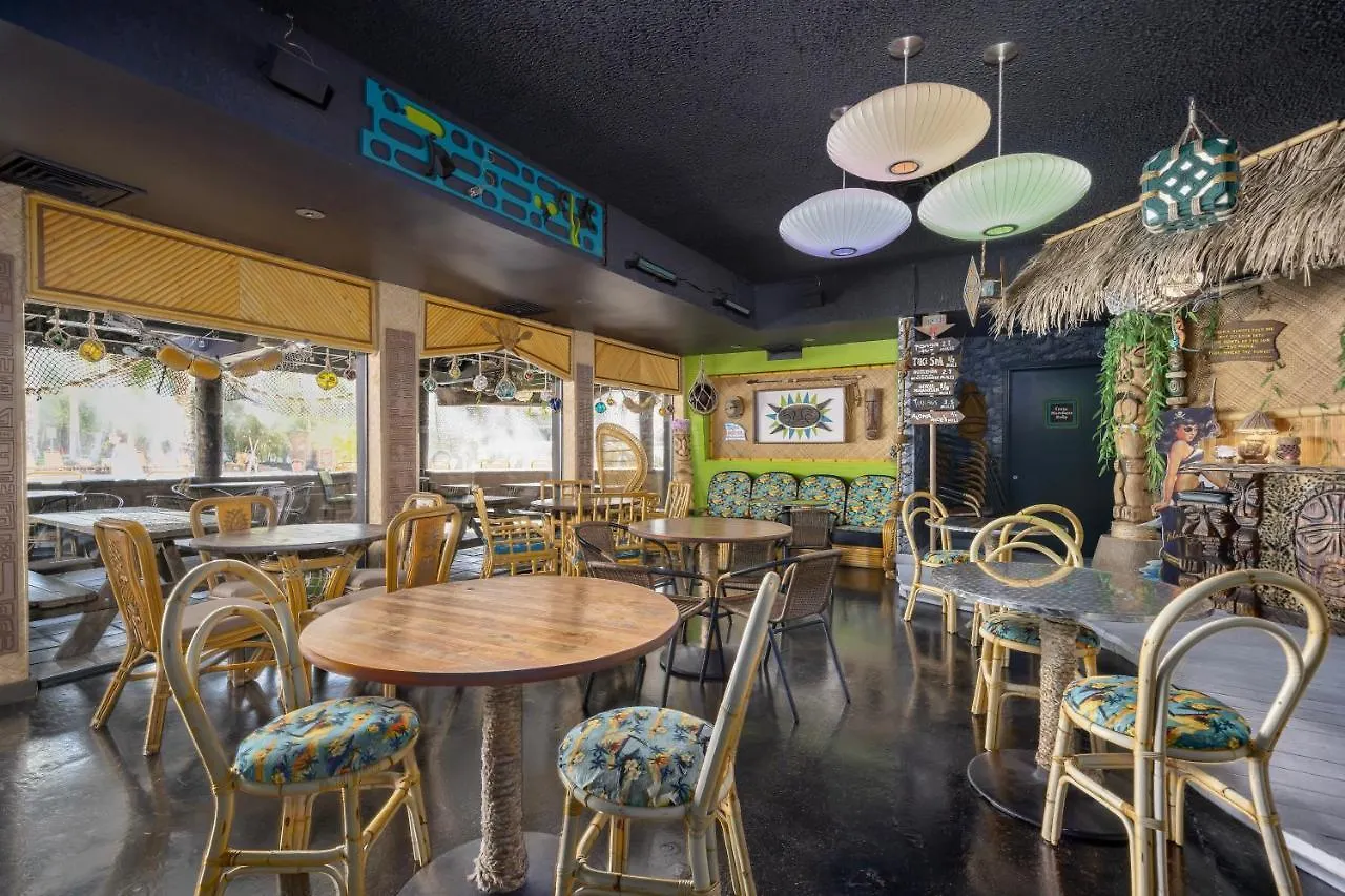 Hotel Caliente Tropics Palm Springs